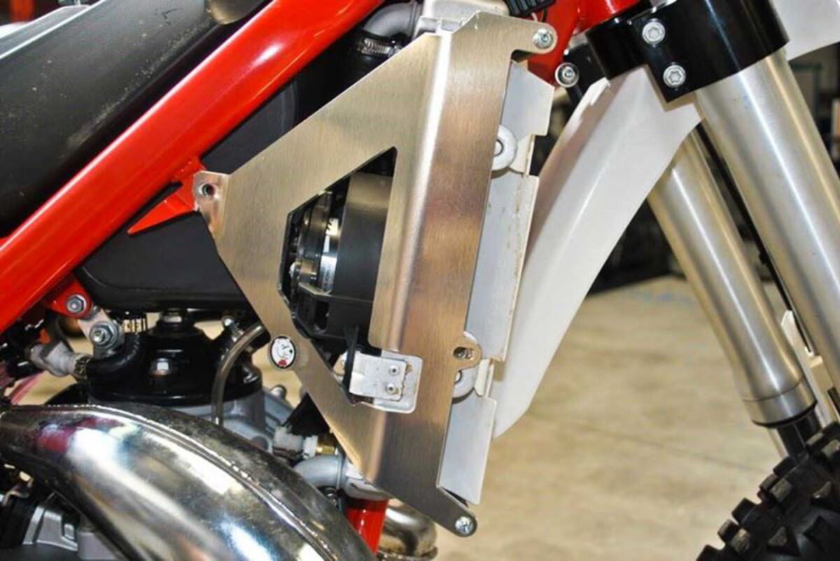 Комплект предпазители за радиатор AXP RACING - Beta X-Trainer AX1397 — снимка 4