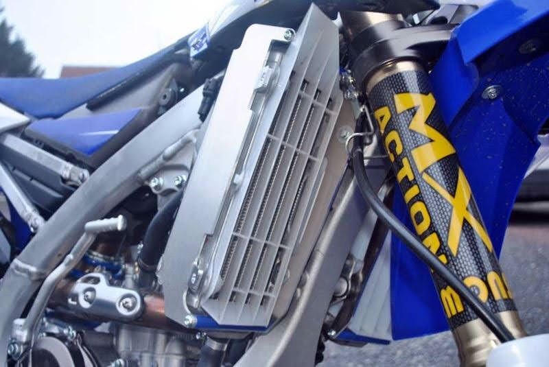 Предпазители за радиатор AXP RACING WRF BL AX1345