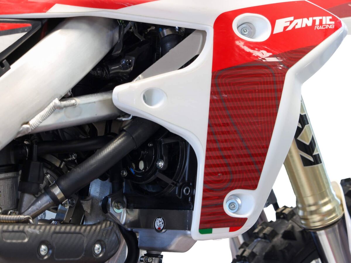 Подпора за радиатор AXP RACING WRF/XEF AL AX1725 — снимка 3