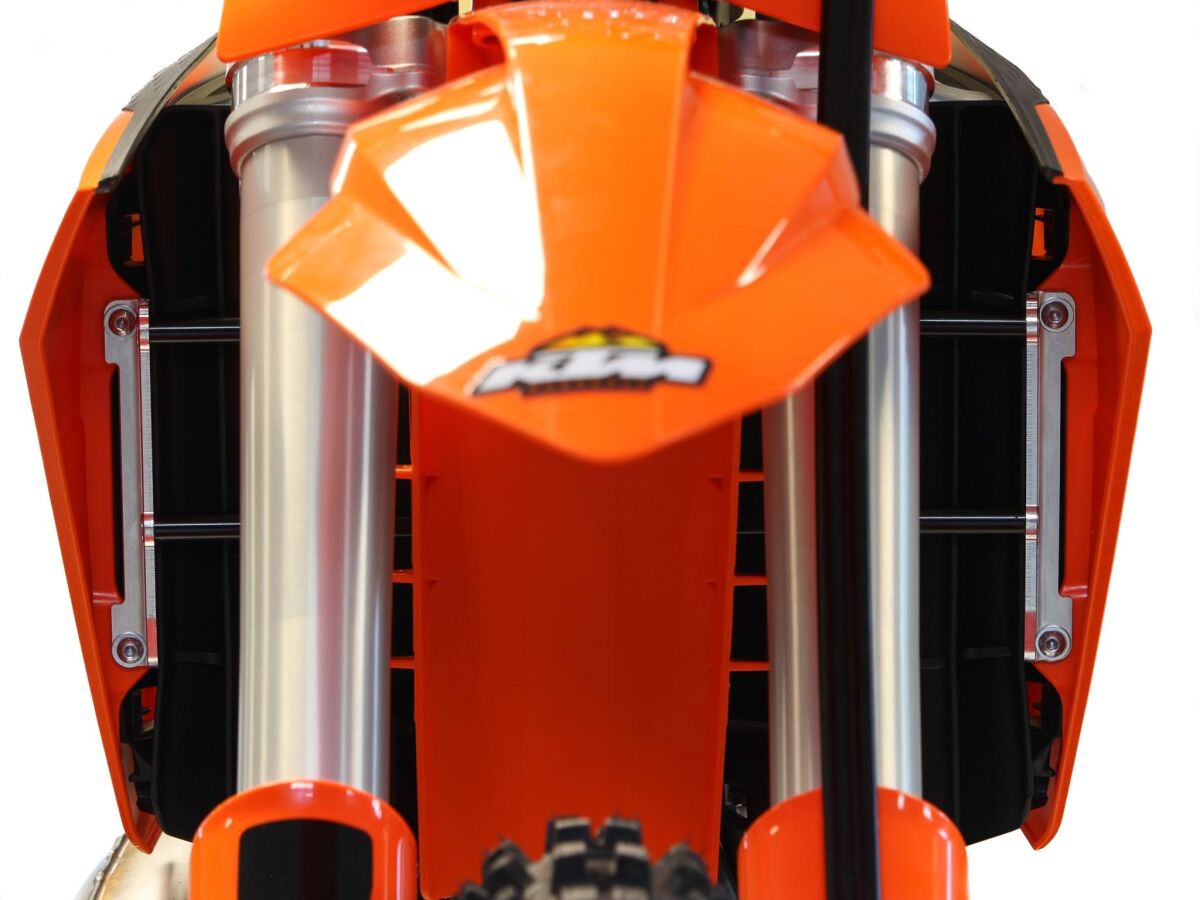 Подпора за радиатор AXP RACING EXC/F 24- BK AX1720 — снимка 4