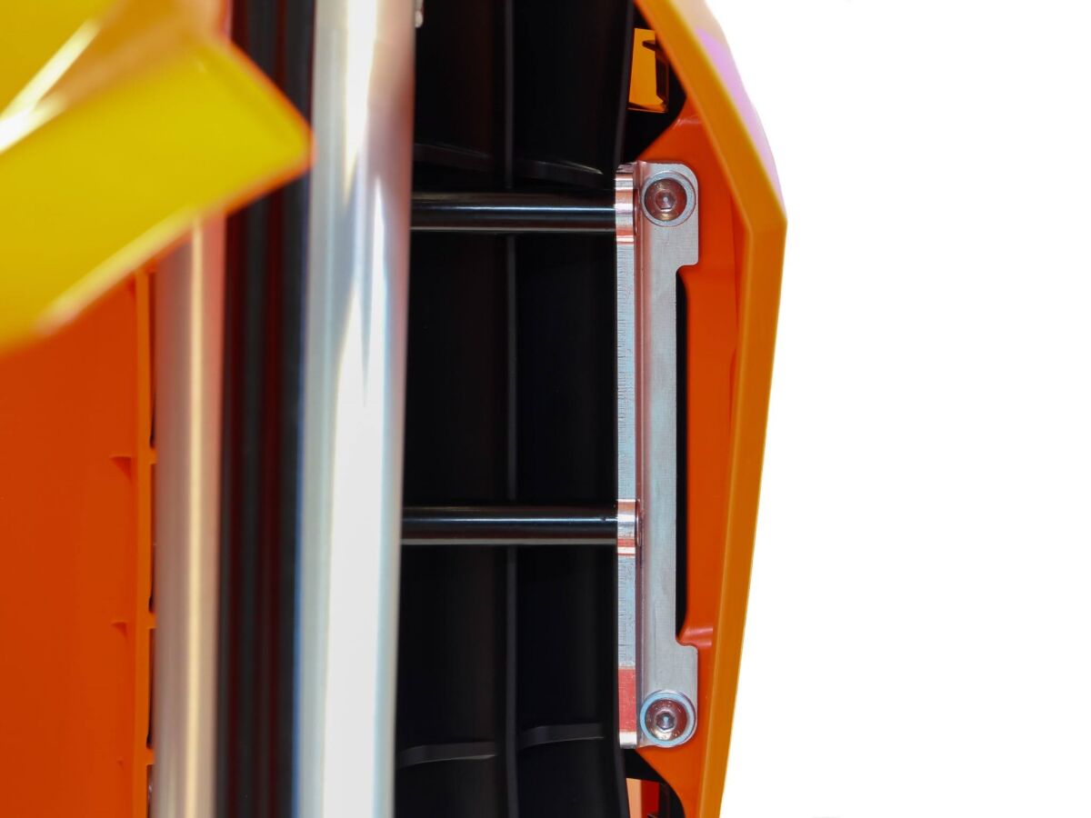 Подпора за радиатор AXP RACING EXC/F 24- BK AX1720 — снимка 6